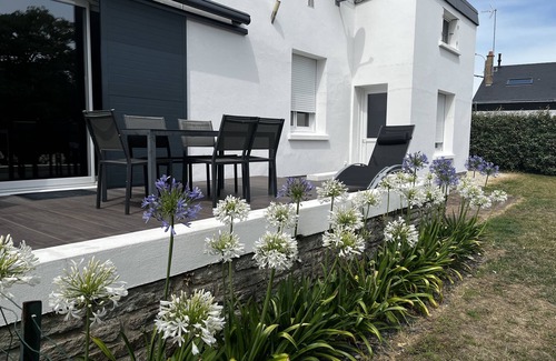 Saint-Jacques Villa | Charming house on the heights of St Jacques with sea view