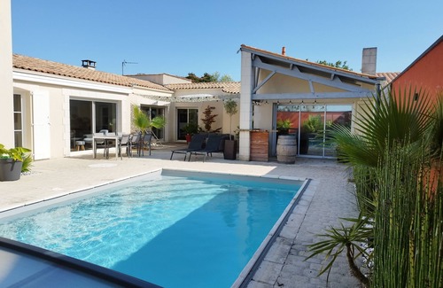 Lagord House | Charming house, private pool, 6 people, 5km La Rochelle Ile de Re