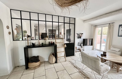 Aix-en-Provence House | Charming house with swimming pool & pétanque - 6 people