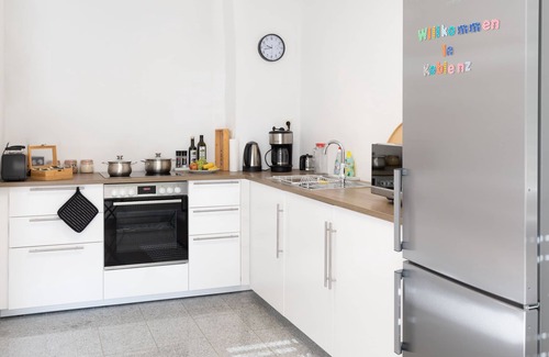 Asterstein House | ★ Charming house w/Netflix/balcony/patio/garden ★
