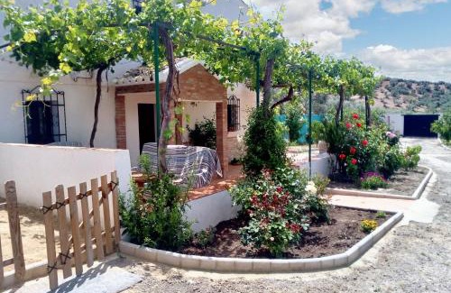 Los Agustines House | Charming House with Pool in Montilla