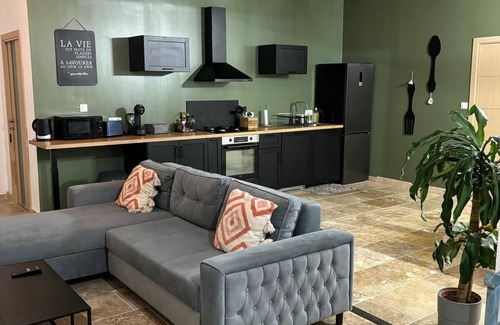 Monteux House | Charming house with swimming pool