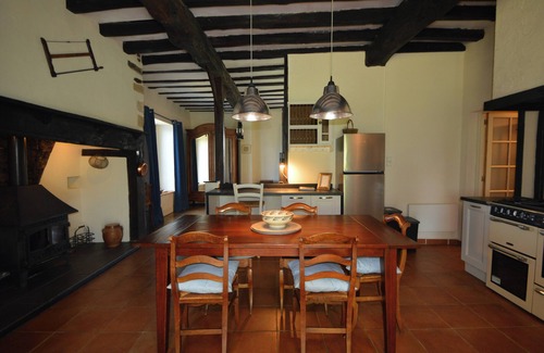 Savignac-Ledrier Cottage | Charming Hydrangea Cottage 3 stars, with lovely views of the countryside and hills, quiet and locate