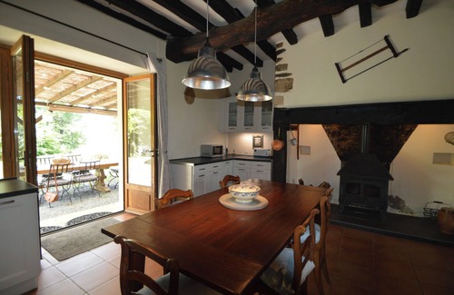 Savignac-Ledrier Cottage | Charming Hydrangea Cottage 3 stars, with lovely views of the countryside and hills, quiet and locate