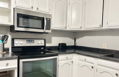 Indianapolis House | Charming Indy Cottage: Minutes to Downtown