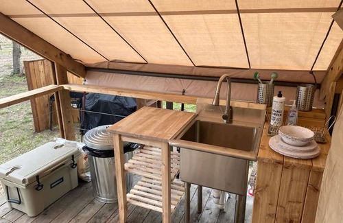 Bastrop RV Rental | Charming Lake Bastrop Camping Retreat in Texas