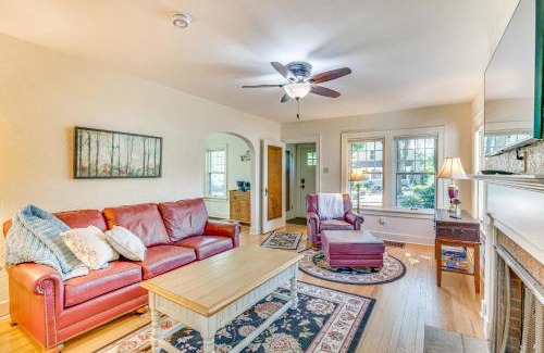 Lake Mills House | Charming Lake Mills Home Near Rock Lake and Beach