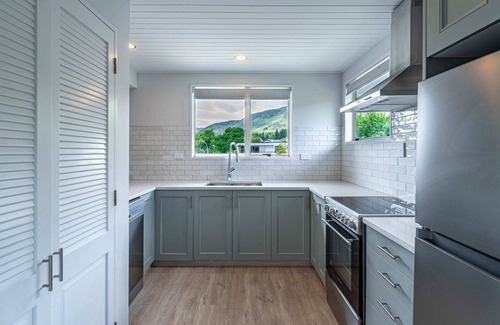 Wanaka House | Charming Lake Wanaka Bach