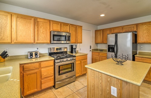 Centennial Hills House | Charming Las Vegas Home by Golf Courses & Casinos!