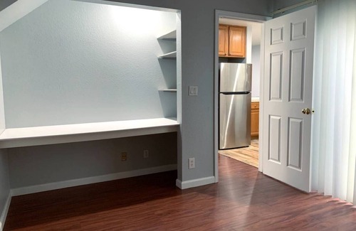 Daly City House | Charming Living Space with 1 bathroom and WiFi, AC in peaceful Daly City