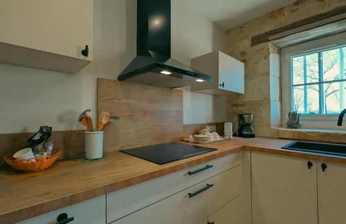 Ardentes Cottage | Charming lodge with parking, pets allowed, near Château de Clavières