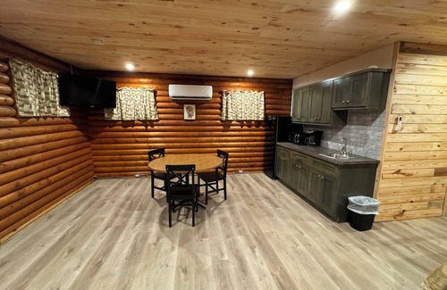Cambridge Cabin | Charming log cabin on gravel back road with peace, quiet, all amenities of home