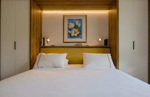 Cove Tri Zala (Zrnovo) Apartment | Charming & luxurious Old Town Apartment