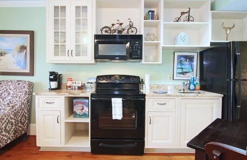 Wilmington Historic District Condo | Charming Masonboro Suite- Downtown Wilmington