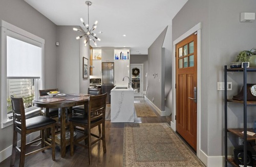 Richmond Apartment | Charming Mid-Century Home Near Mt. Tabor