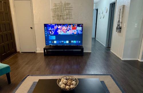 Altus House | Charming Midwest 3 Bedrooms 2 Bathrooms