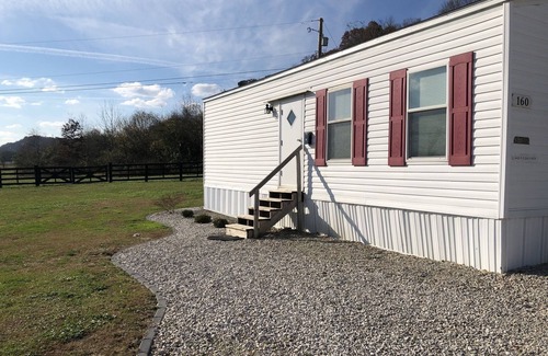 Newport House | Charming mini mobile home