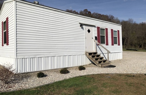 Newport House | Charming mini mobile home