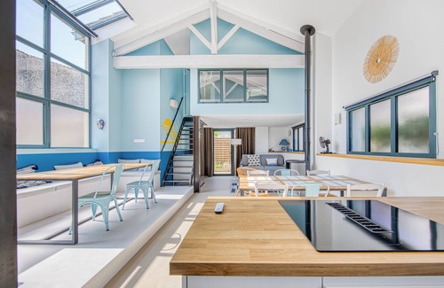 Vendays-Montalivet House | Charming Modern Loft with Garden in the Heart of Vendays-Montalivet