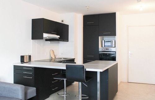 Pantin Apartment | Charming modern 2-room apartment near Paris