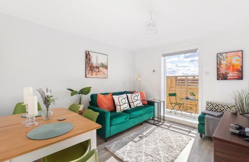Kensal Green Apartment | Charming Mortimer Balcony Kensal Rise