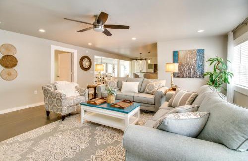 Mountain Home House | Charming Mountain Home Retreat Walk to Marina!