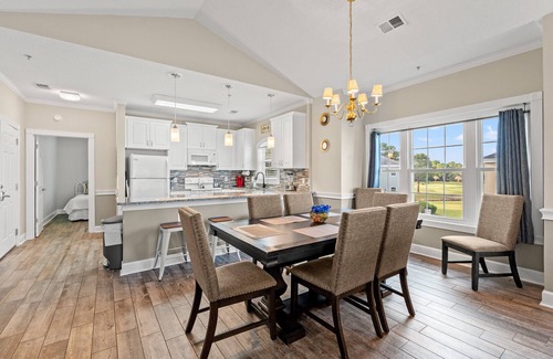 Central Myrtle Beach Condo | Charming Myrtlewood Condo Sleeps 6 Off-Season Getaway