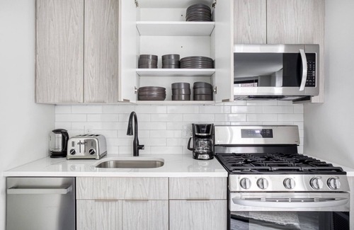 North End Apartment | Charming North End 2BR on Salem Street by Blueground