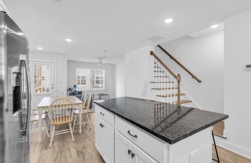 Mantoloking House | Charming ocean block townhouse