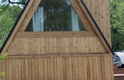 Alexandria Cottage | Charming one bedroom cottage.