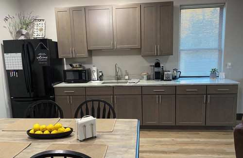 Palmer Lake Apartment | Charming Palmer Lake Loft: 1-bdrm LOFT, full bath, kitchen, smart TV, WiFi, AC