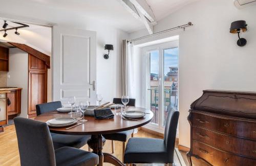 Jean-Medecin Apartment | Charming peaceful haven in the Golden Square, air-conditioned