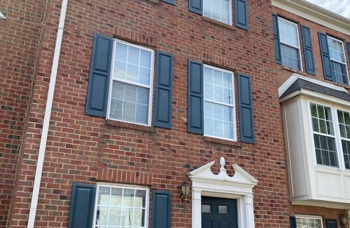 Olde Richmond House | Charming Philadelphia Retreat 3BR Townhome, WiFi, AC & Private Garage Parking!