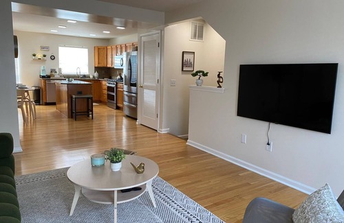 Olde Richmond House | Charming Philadelphia Retreat 3BR Townhome, WiFi, AC & Private Garage Parking!