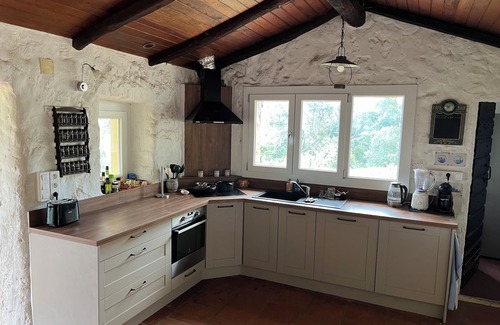 Calcatoggio House | Charming pied-dans-l'eau villa with stunning views, large garden, private pool