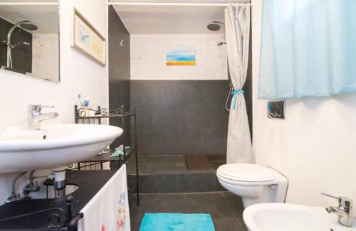 Santo Spirito Apartment | Charming Portion of Property in Oltrarno Area