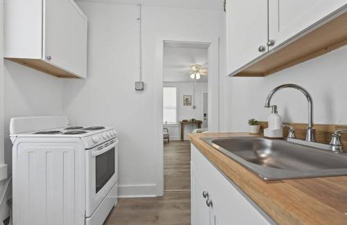 South Pensacola House | Charming Private Studio Cottage