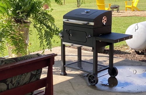 Chatawa House | Charming ranch style 3-bedroom house with a view