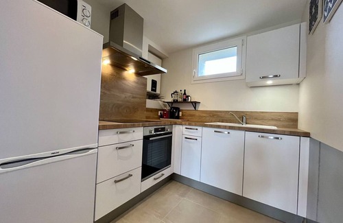 La Bree-les-Bains House | Charming Renovated House with Terrace Near Beach - 2 Bedrooms, On-Site Parking, Sleeps 4