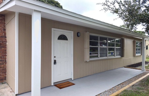 Sebastian Highlands Cottage | CHARMING & RENOVATED 2-bedroom cottage in Beautiful Sebastian! Bring your Boat!