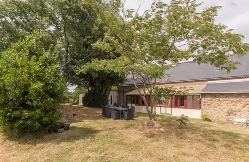 Donges Cottage | Charming Renovated Breton Cottage with Garden near Beaches and Tourist Spots