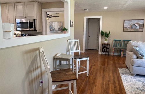 Clay House | Charming Retreat Pet-Friendly Near SAFB, WF, Hunting, Fishing Adventure nearby.