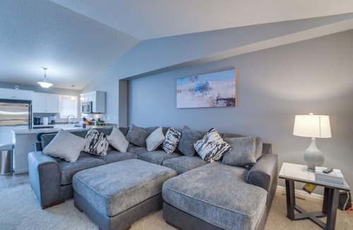 West Fargo House | Charming Retreat with Modern Comfort/Pet-Friendly nnnnnnn