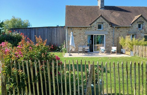 Angey Cottage | Charming Rural Cottage between Avranches and Granville