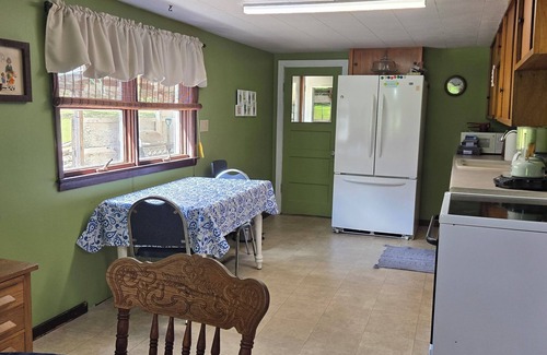 Rochert Other | Charming rustic, family friendly farmhousennear Detroit Lakes - 4 beds available