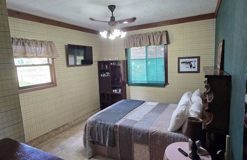 Rochert Other | Charming rustic, family friendly farmhousennear Detroit Lakes - 4 beds available