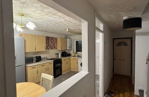 Heeley House | Charming Sheffield Serenity
