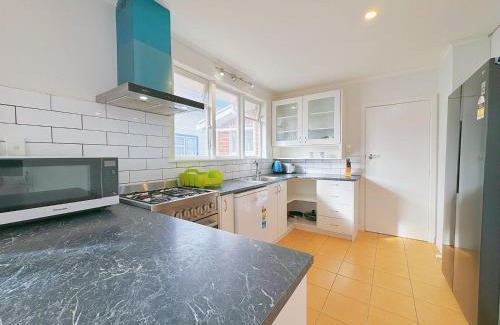 Lower Hutt House | Charming Spacious 4 BR house