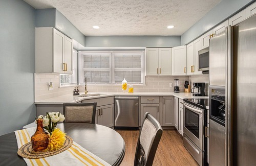 North Central Omaha House | Charming & Spacious 5-Bedroom Centrally Located