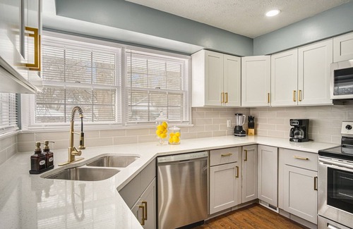 North Central Omaha House | Charming & Spacious 5-Bedroom Centrally Located